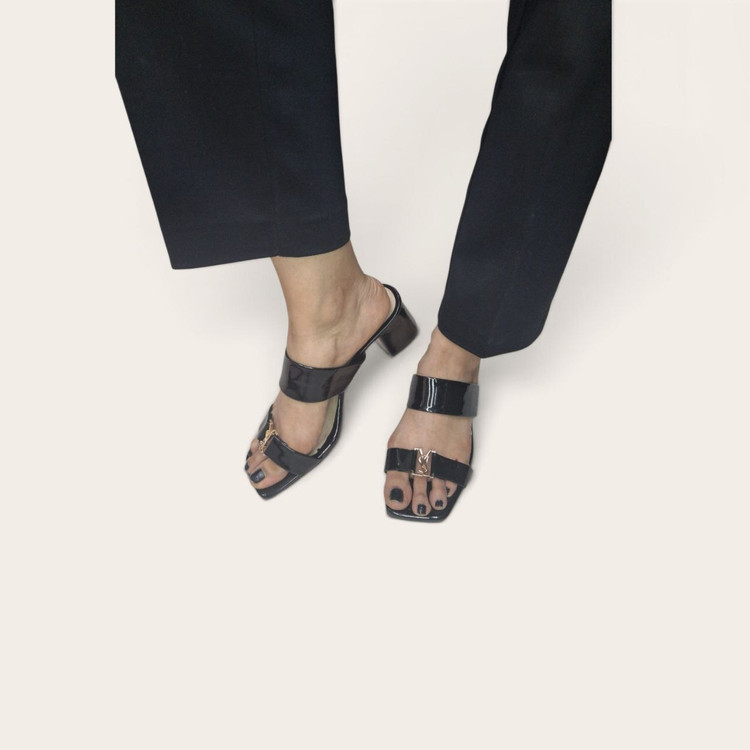 صندل پاشنه دار ورنی ysl